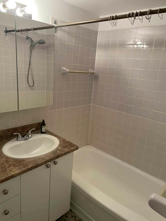 3 ½ Centre-ville de Montréal | À 2 minutes à pied du métro Guy–Concordia | 1 280 $/mois | 3209782