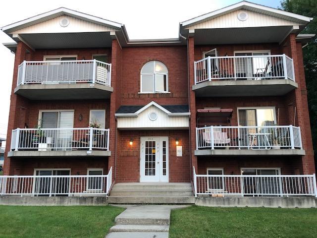 Grand 41/2 a loué | 3209832