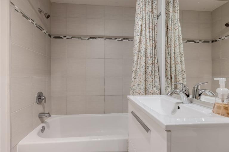 Loft entièrement meublé à louer Vieux-Québec juillet 2026 | 3211976