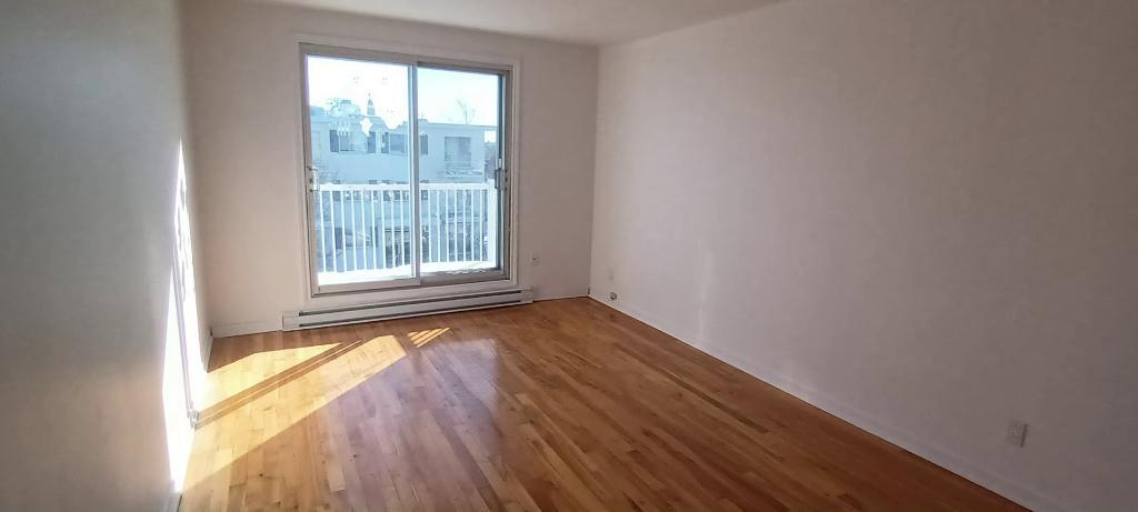 ANJOU 4 1/2 RÉNOVÉ , REPEINT , BIEN SITUÉ | 3210182