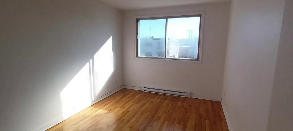 ANJOU 4 1/2 RÉNOVÉ , REPEINT , BIEN SITUÉ | 3210182