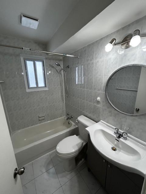 MONTRÉAL NORD 4 1/2 RÉNOVÉ +STATIONNMENT 1ER ÉTAGE | 3210183