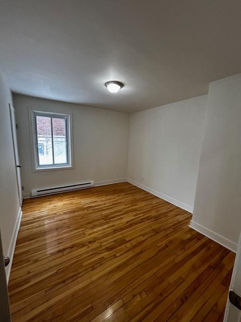 MONTRÉAL NORD 4 1/2 RÉNOVÉ +STATIONNMENT 1ER ÉTAGE | 3210183