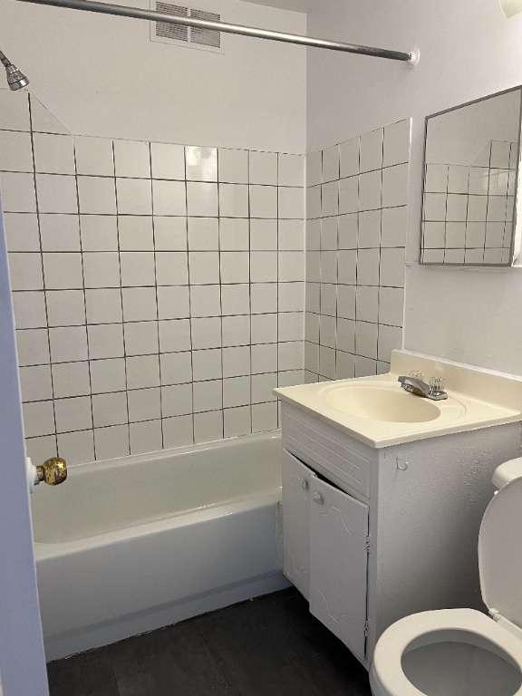 3 1/2 CHAUFFE EAU CHAUDE PRES DU METRO A AHUNTSIC | 3210401