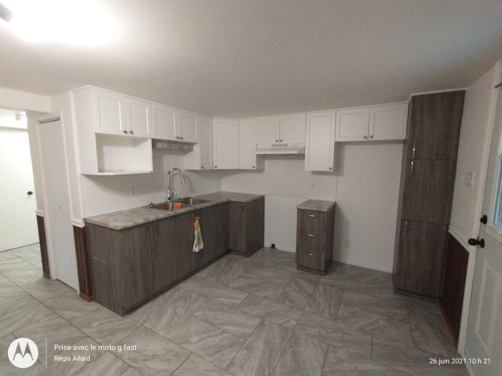 GRAND 5 1/2 À LOUER | 3210403