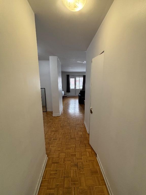 Grand 2 ½ à louer – Rez-de-chaussée avec grand balcon | 3210445