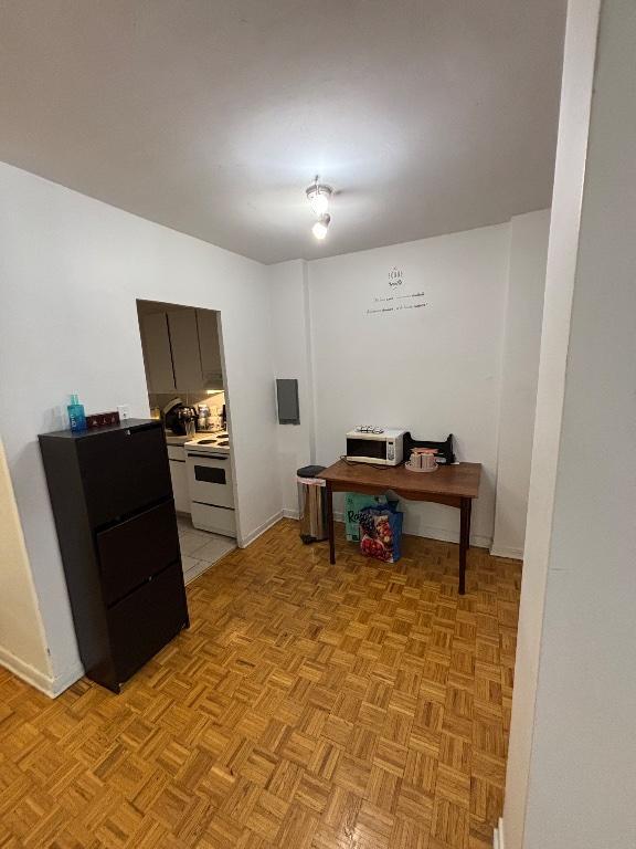 Grand 2 ½ à louer – Rez-de-chaussée avec grand balcon | 3210445