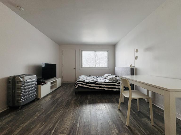 Loft entièrement meublé à louer Sainte-Foy / Sillery août 2026 | 3228909