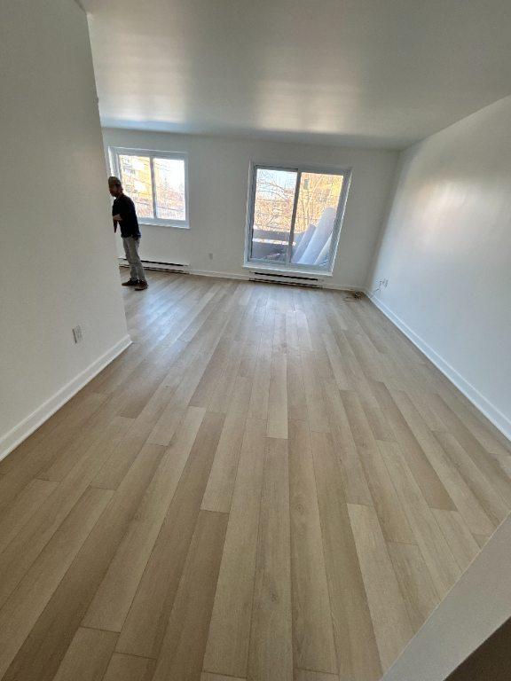 RÉNOVÉ GRAND 3-1/2 VILLE SAINT-LAURENT 2 min du REM | 3210460