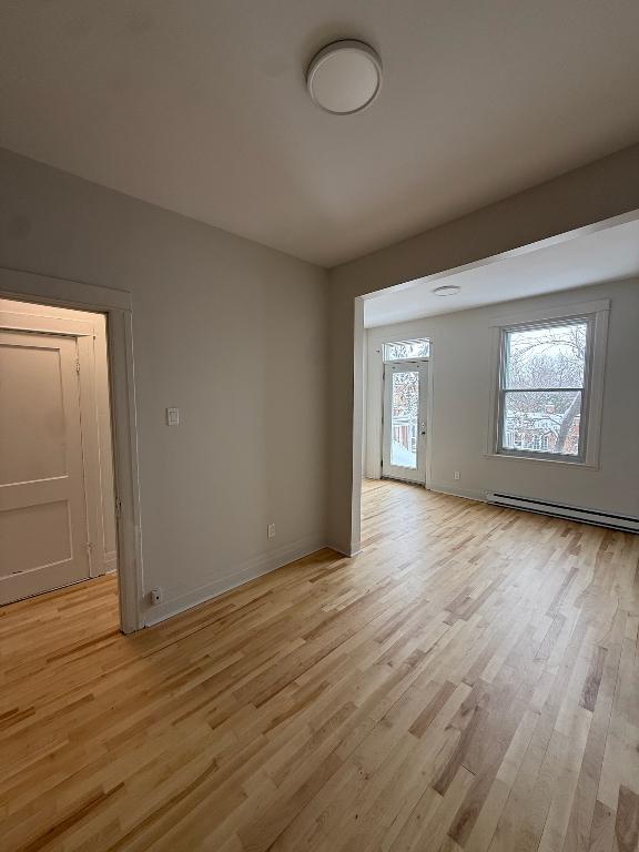 ✨ CHARMANT 3 ½ + BUREAU À LOUER – ROSEMONT ✨ DISPONIBLE DÈS MAINTENANT. | 3210485