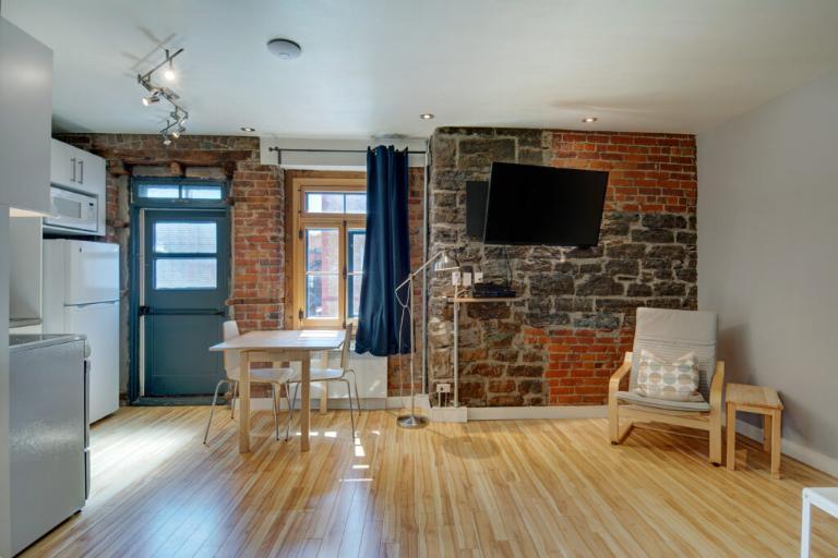 Loft entièrement meublé à louer Vieux-Québec septembre 2026 | 3210486