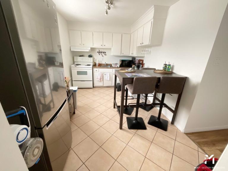 3 CH - 1 SDB - Lévis - $1,250 /mo | 3210509