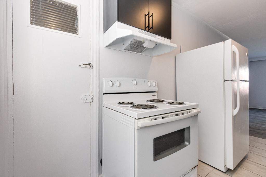 Open concept 2-bedroom by the water in Lachine | 3210550