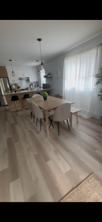 Grand 4 1/2 pour 1 avril | 3210552