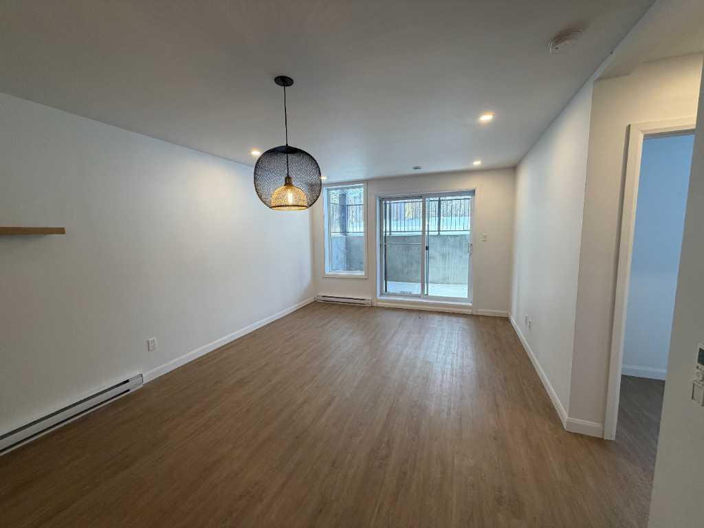 MAGNIFIQUE 5 1/2 - LIBRE IMMÉDIATEMENT | 3210566