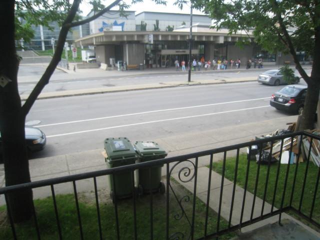 Libre 1er avril - face métro Viau - 4 1/2 rénové, meublé | 3210616