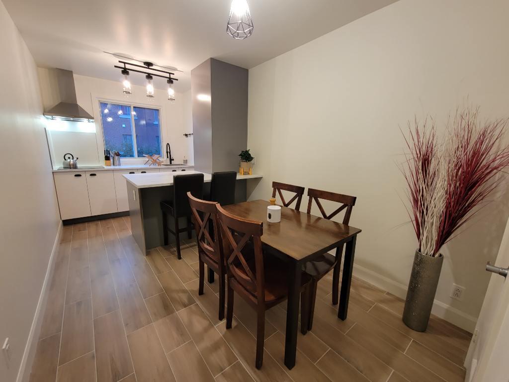 Libre 1er avril - face métro Viau - 4 1/2 rénové, meublé | 3210616