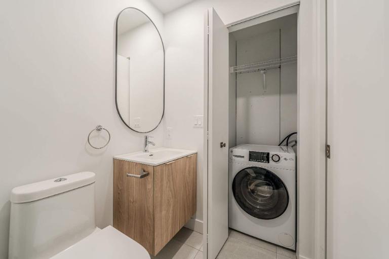 ✨ Loft meublé à louer – Bishop Embassy (Centre-ville de MTL) ✨ | 3210621