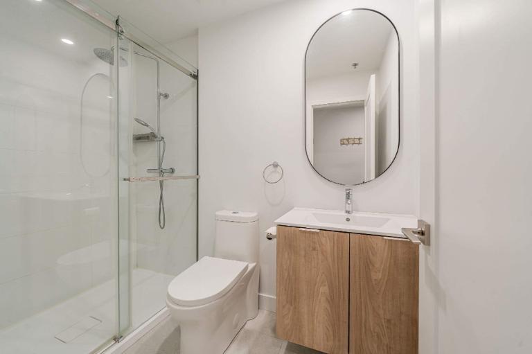 ✨ Loft meublé à louer – Bishop Embassy (Centre-ville de MTL) ✨ | 3210621