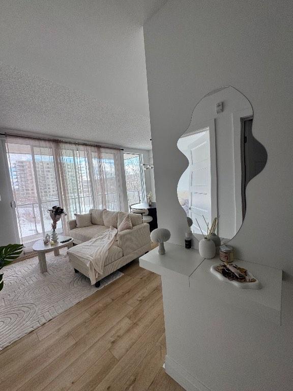 Magnifique et luxueux 3 et demi très bien situé | 3210628