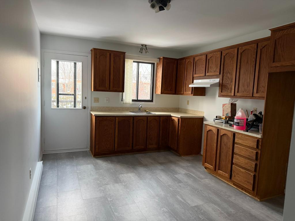 Grand 4 1/2 à louer près du métro Honoré-Beaugrand | 3210633