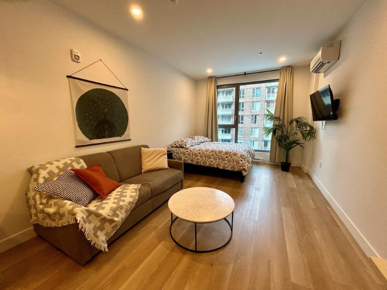 ✨ Loft à louer – Bishop Embassy (Centre-ville de MTL) ✨ | 3210677