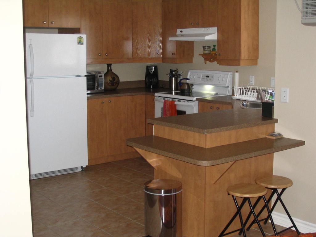 Grand 4 ½ style condo fraichement peinturé Boulevard Iberville, Repentigny (Lanaudière) | 3210698