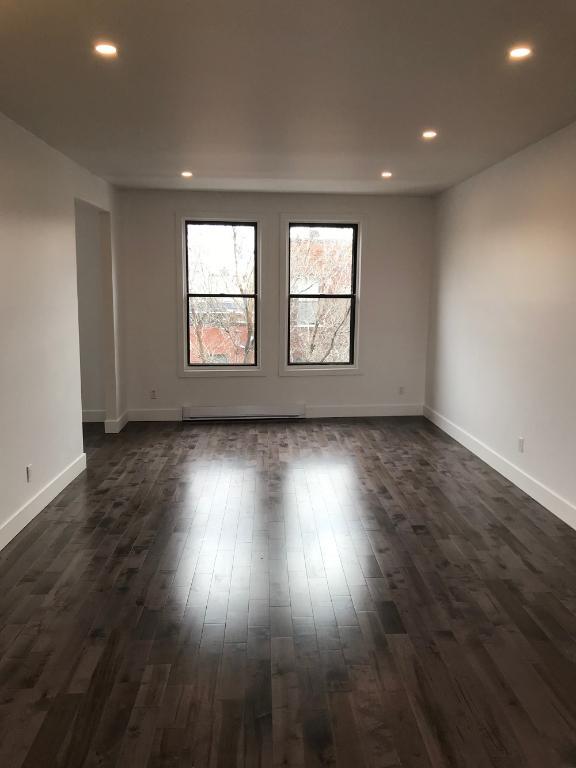 À VOIR grand 5 1/2 rénové appartement près métro Charlevois | 3210719
