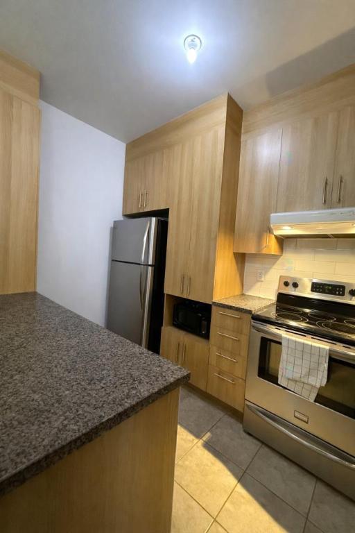 Condo 4 1/2 à louer, 415-4550 Hochelaga, Montréal, | 3210720