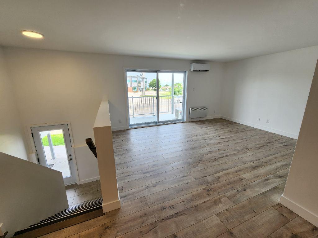 APPARTEMENT style MAISON DE VILLE au CŒUR de STE-FOY | 3210817