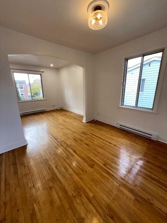 2 Beds 1 Bath Apartment - $1950 - 6-1/2 - Lachine | 3210835