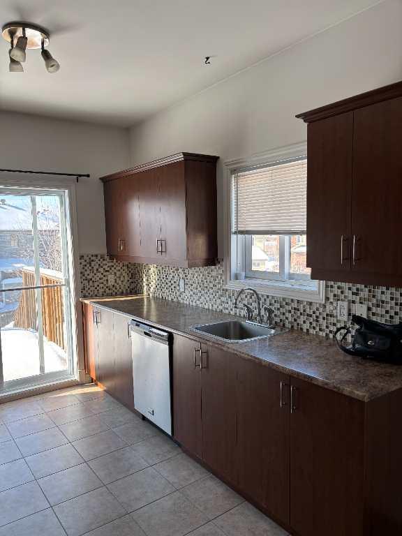 Grand logement avec plusieurs inclusions disponible en mars ou avril | 3210845