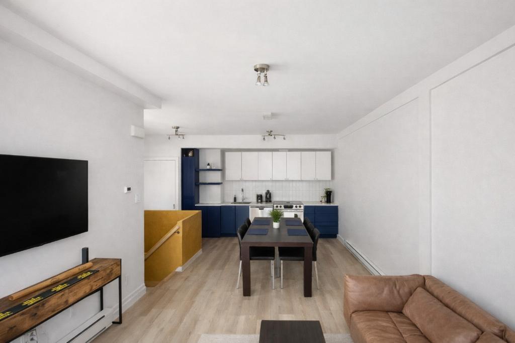 Spacieux 3 chambres rénové – 2215 $ – Disponible dès maintenant – Électros / Spacious Renovated 3-Bedroom – $2215 – Appliances | 3210876