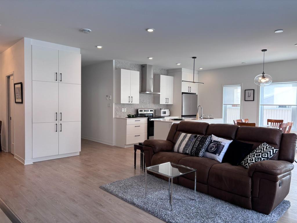 **Disponible Avril 2026** 2 chambres à coucher 2 salle de bain Appartement 4 1/2 spacieux | 3210878