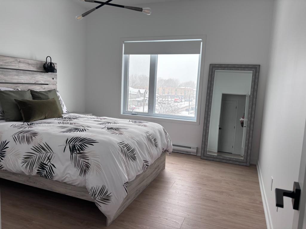 **Disponible Mai 2026** 2 chambres à coucher 1 salle de bain Appartement 4 1/2 spacieux | 3210885
