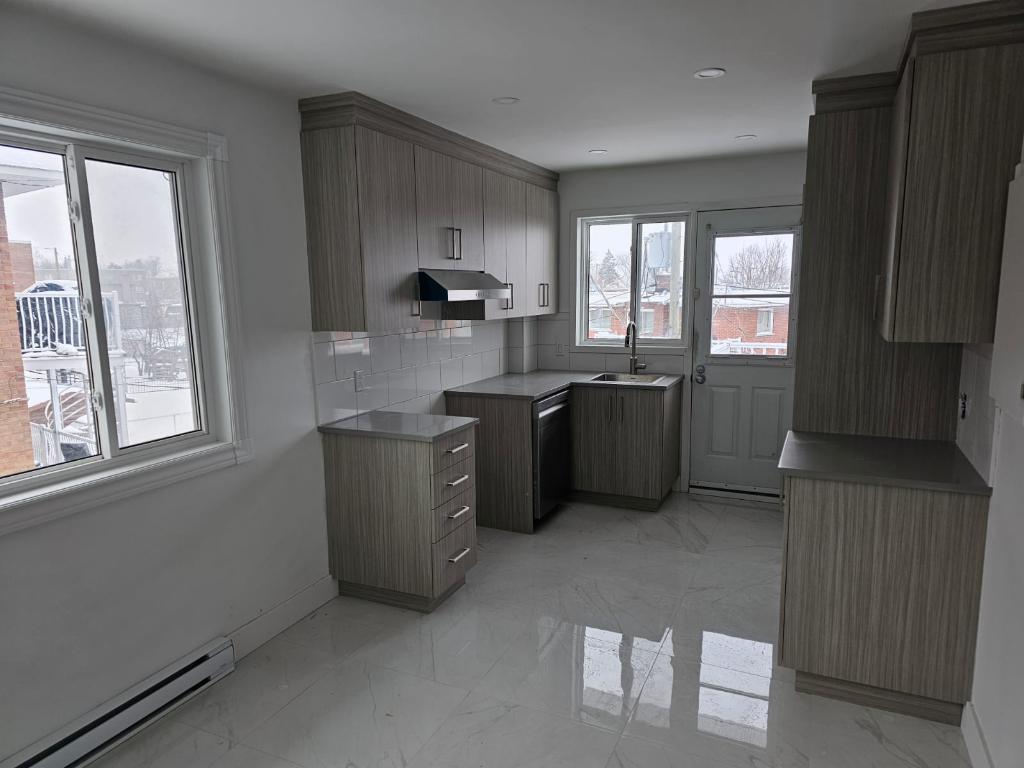 A LOUER 41/2 A ST LEONARD renovée de A a Z, balcon et terrasse | 3210910