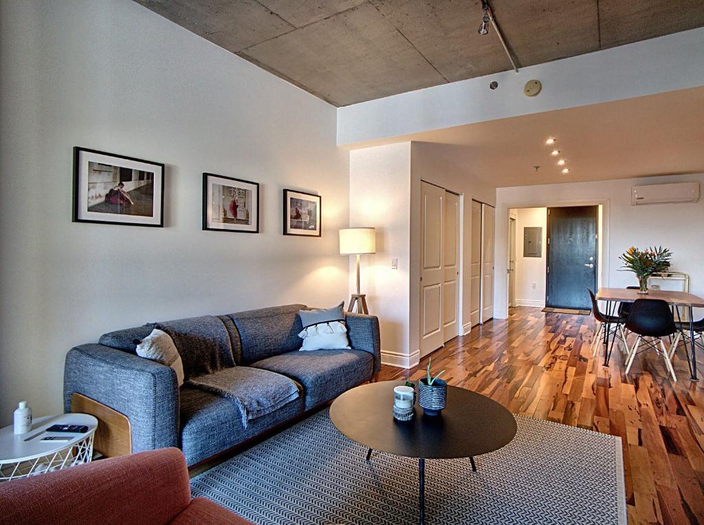 AU COEUR DU MILE-END | 3210918