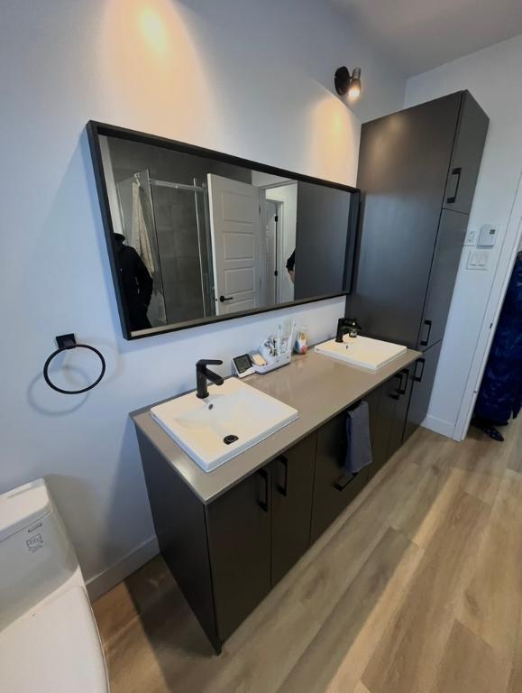 Grand 5 1/2, 2 salles de bain | 3210933