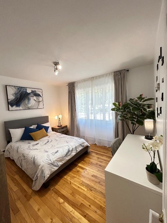 5 1/2 meuble Montreal près métro Université | 3210934