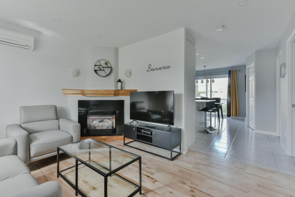 Condo-hôtel, foyer, terrasse, services, formule tout inclus. | 3210974