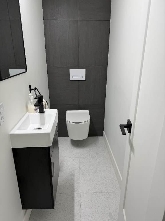 Très grand 3 chambres lumineux avec stationnement | 3210976