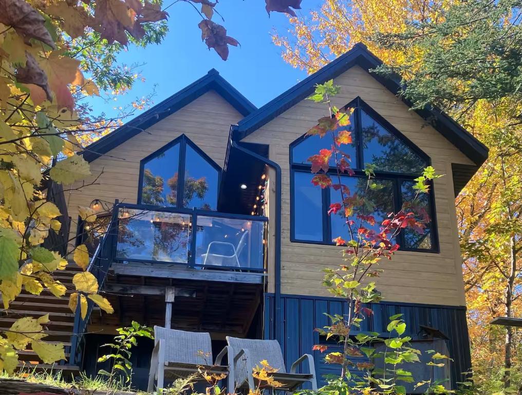 Chalet à louer au bord du lac Saint-Charles (ville de Québec) | 3211041