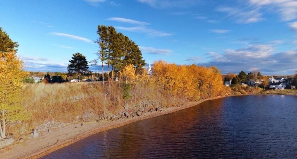 Terrain riverain prêt à construire | 3222607