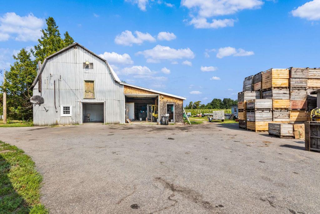 Montérégie: érablière + verger sur 35,20 ha avec bâtiments agricoles fonctionnels | Une opportunité en or pour lancer ou étendre votre production! | 3222825