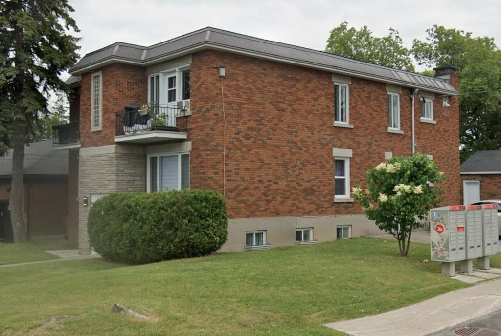 3 1/2 À louer à ste Therese $690 / mois | 3211355