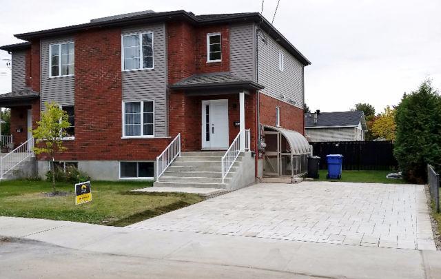 ★Grand 3 1/2 bien éclairé, secteur paisible | 3211359