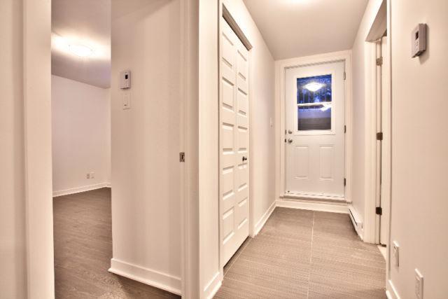 ★Grand 3 1/2 bien éclairé, secteur paisible | 3211359