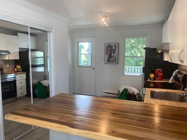 2 1/2 LOFT COMPLÈTEMENT RÉNOVÉ (HYDRO INCLUS) | 3211361