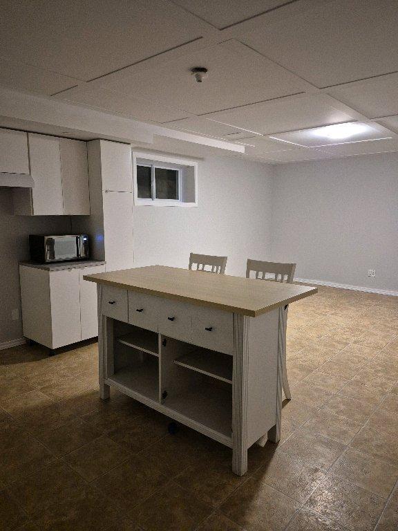 Grand 3 1/2 chauffé, éclairé, internet | 3212771