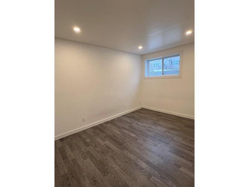 BEAU 4 1/2 AU SOUS-SOL REFAIT À NEUF À LOUER DÈS MAINTENENT | 3211376